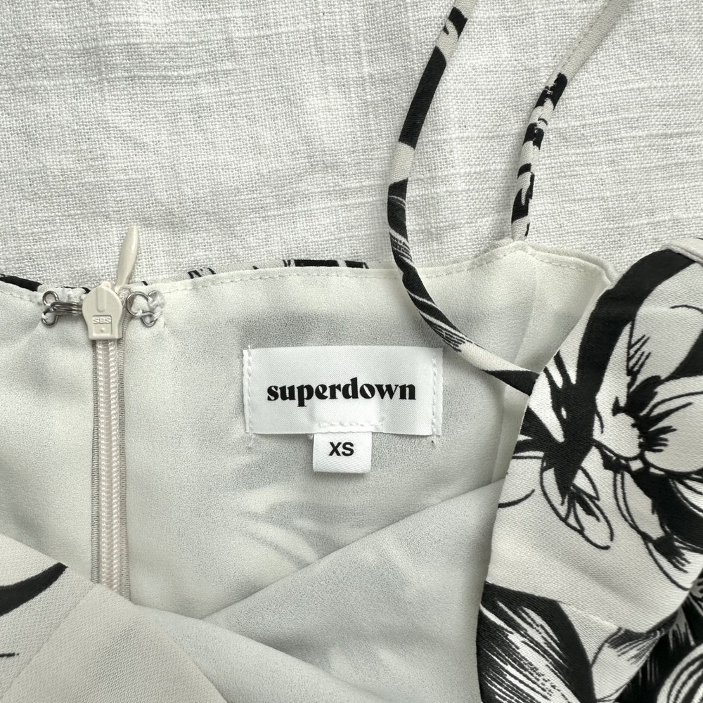 Superdown Sherry Floral Mini Dress Side Button Detail Black White XS Womens - Picture 4 of 13